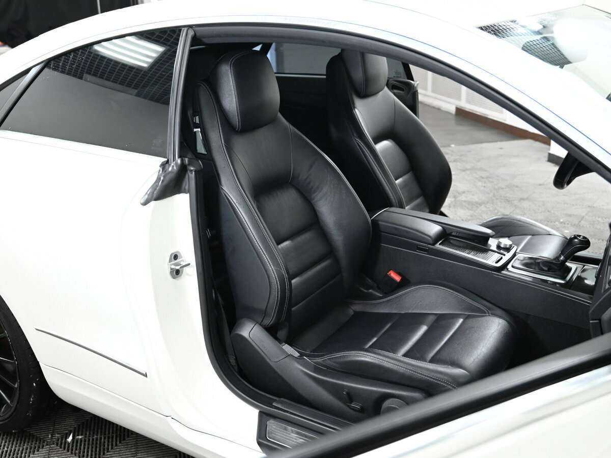 Mercedes-Benz E-Класс с пробегом — 2011 год. Фото: #12