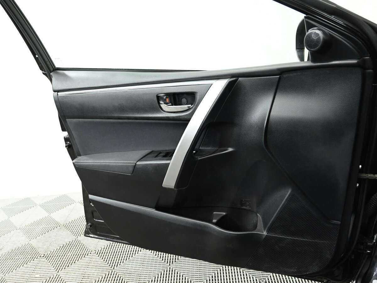 Toyota Corolla с пробегом — 2015 год. Фото: #5