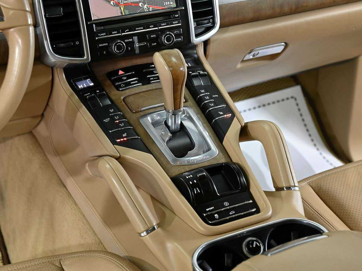 Porsche Cayenne с пробегом — 2010 год. Фото: #9