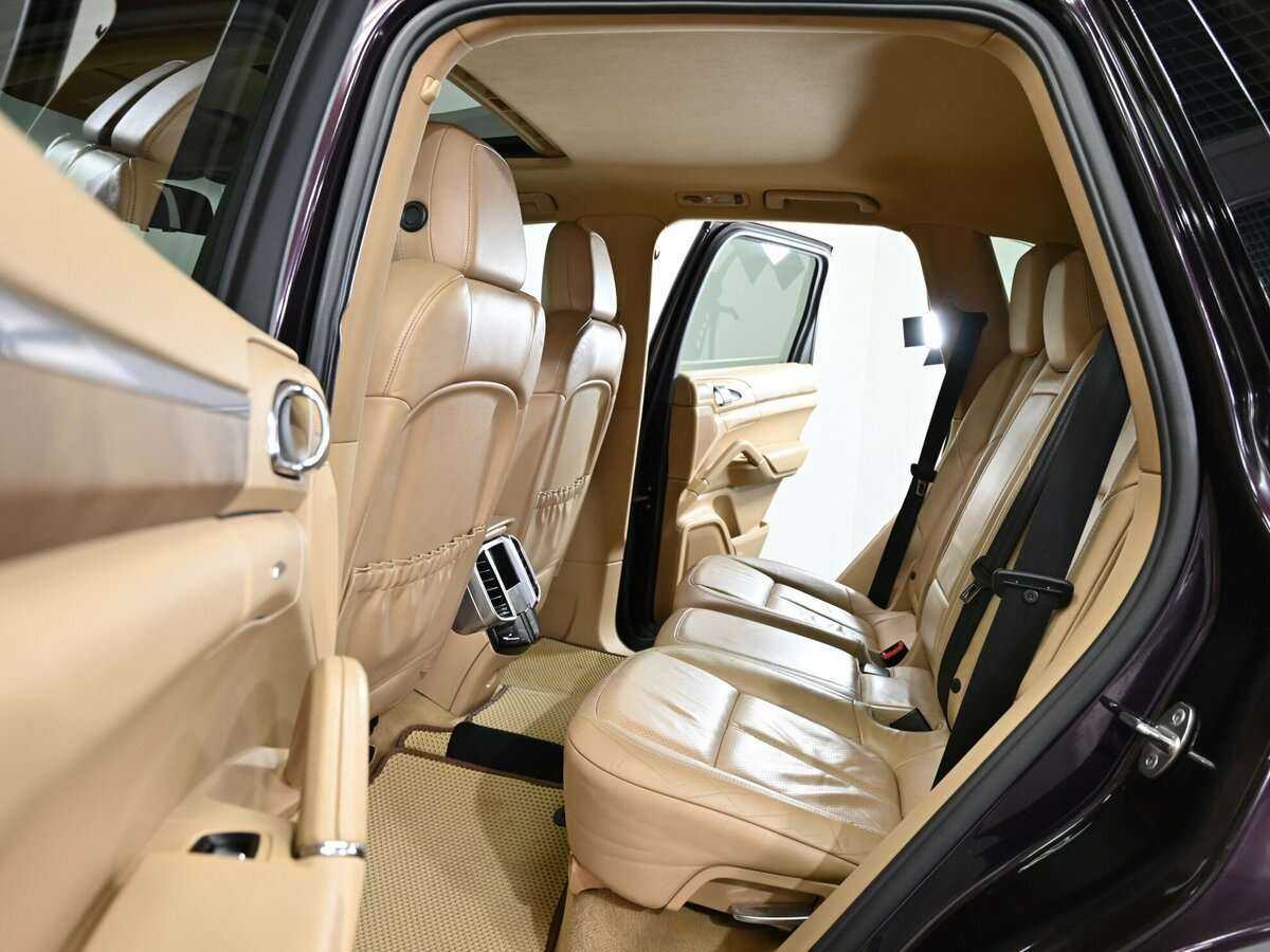 Porsche Cayenne с пробегом — 2010 год. Фото: #14