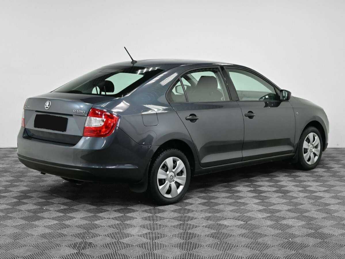 Skoda Rapid с пробегом — 2016 год. Фото: #1