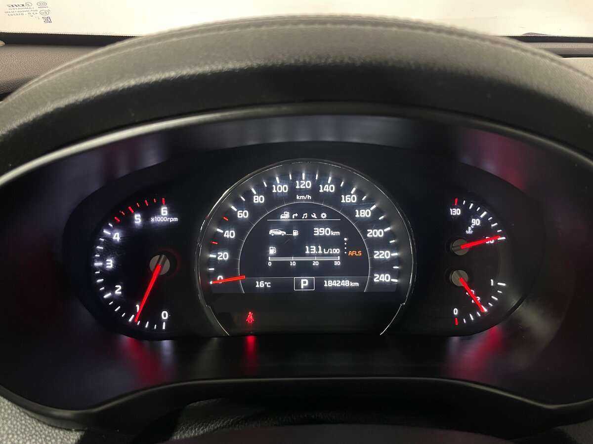 Kia Sorento с пробегом — 2016 год. Фото: #12