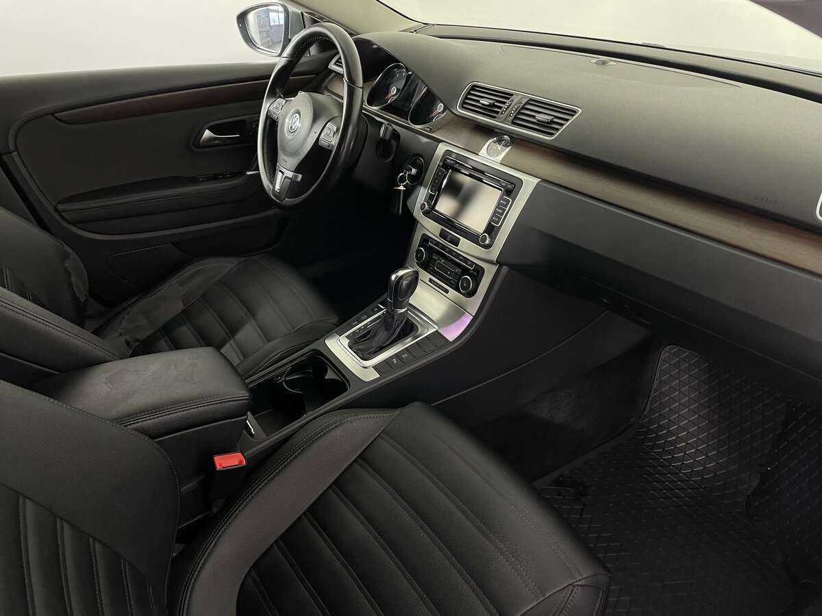 Volkswagen Passat CC с пробегом — 2011 год. Фото: #12