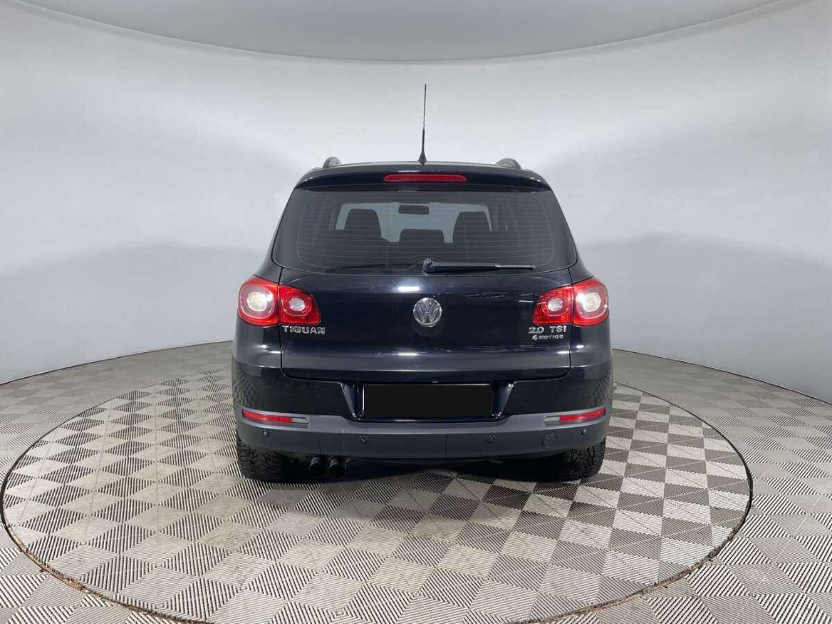 Volkswagen Tiguan с пробегом — 2010 год. Фото: #4
