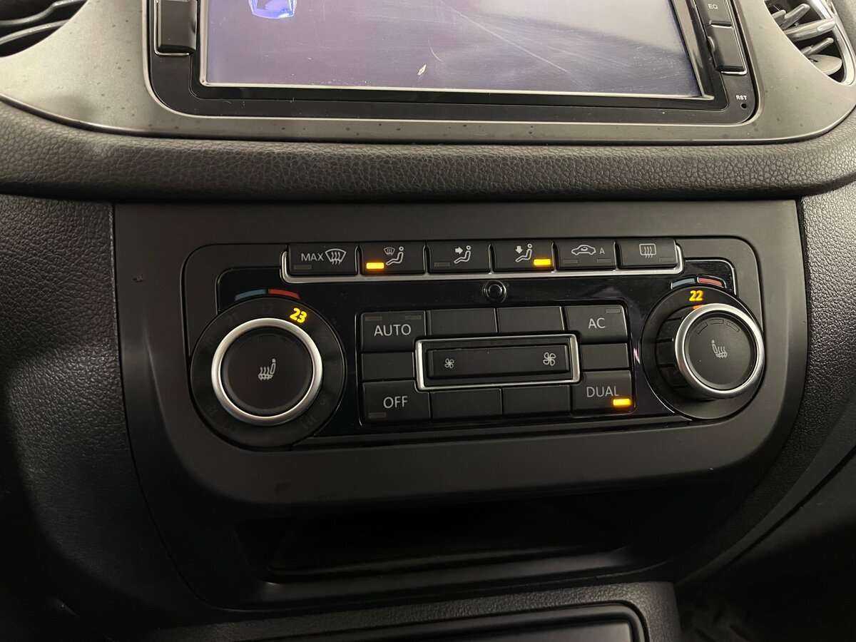 Volkswagen Tiguan с пробегом — 2010 год. Фото: #12