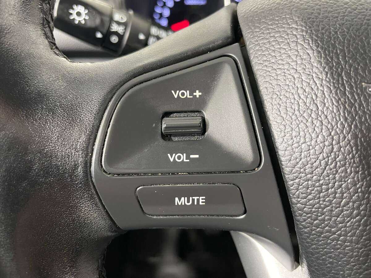 Kia Rio с пробегом — 2014 год. Фото: #17