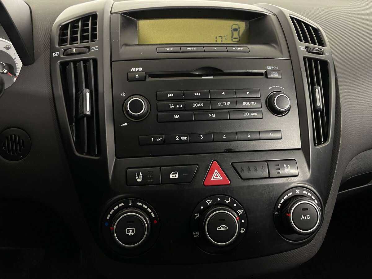 Kia Ceed с пробегом — 2008 год. Фото: #14