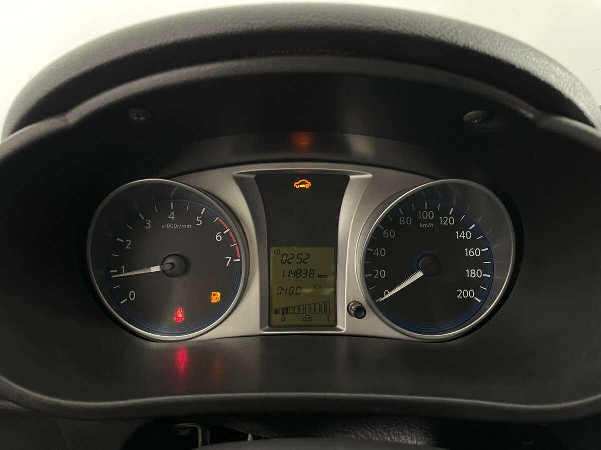 Lada (ВАЗ) Granta с пробегом — 2012 год. Фото: #12