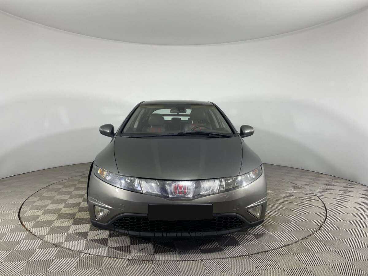 Honda Civic с пробегом — 2007 год. Фото: #1