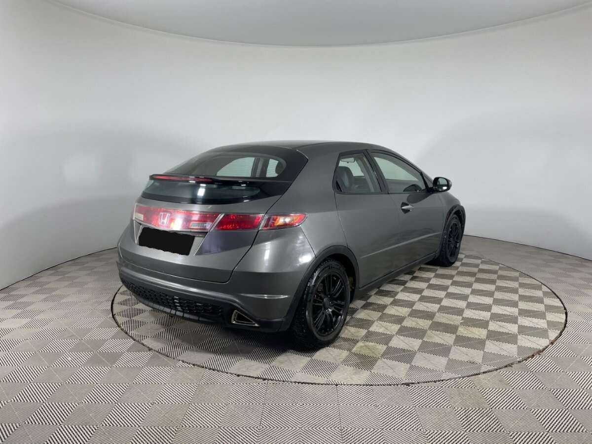 Honda Civic с пробегом — 2007 год. Фото: #4