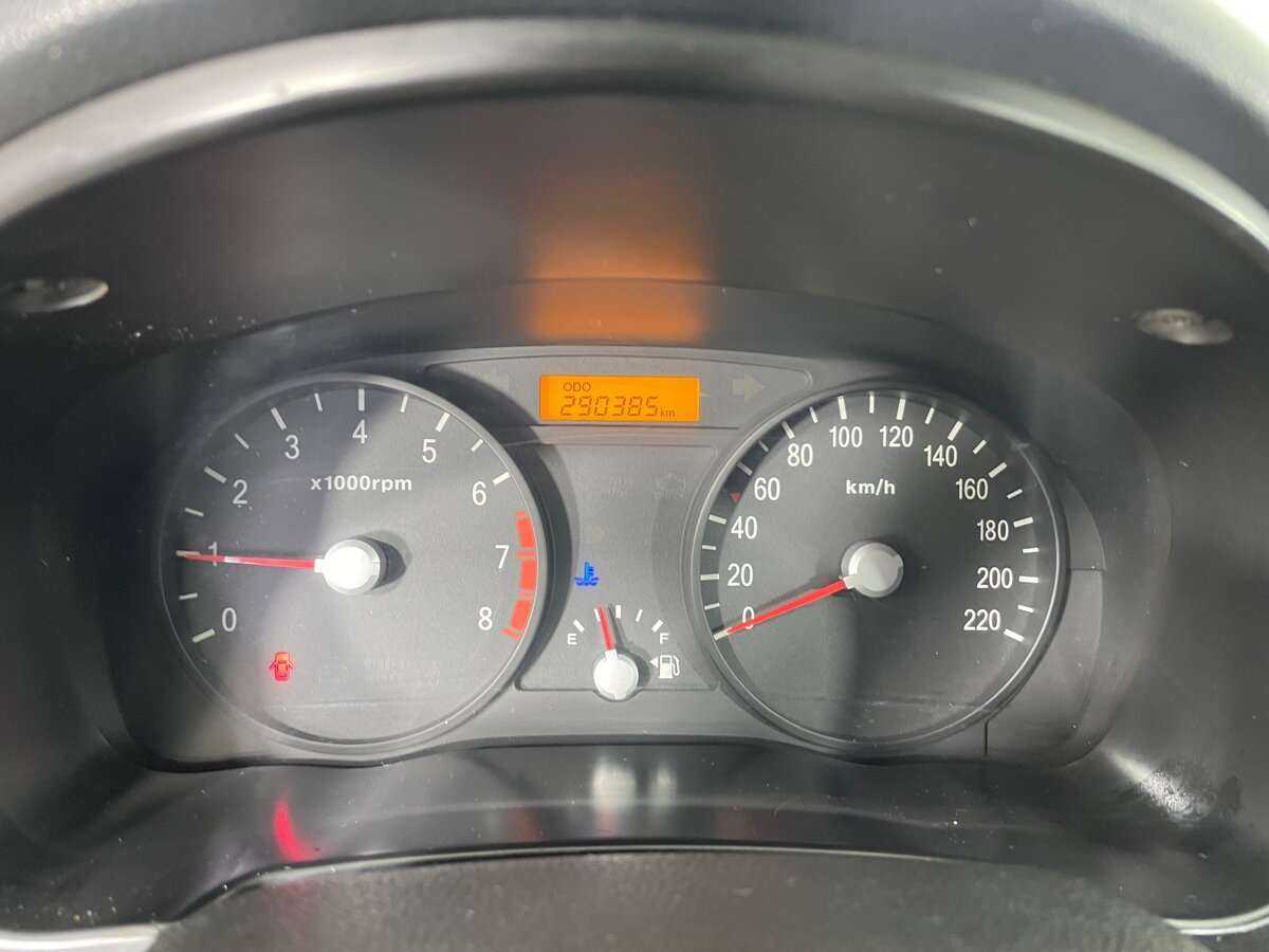 Kia Rio с пробегом — 2007 год. Фото: #12