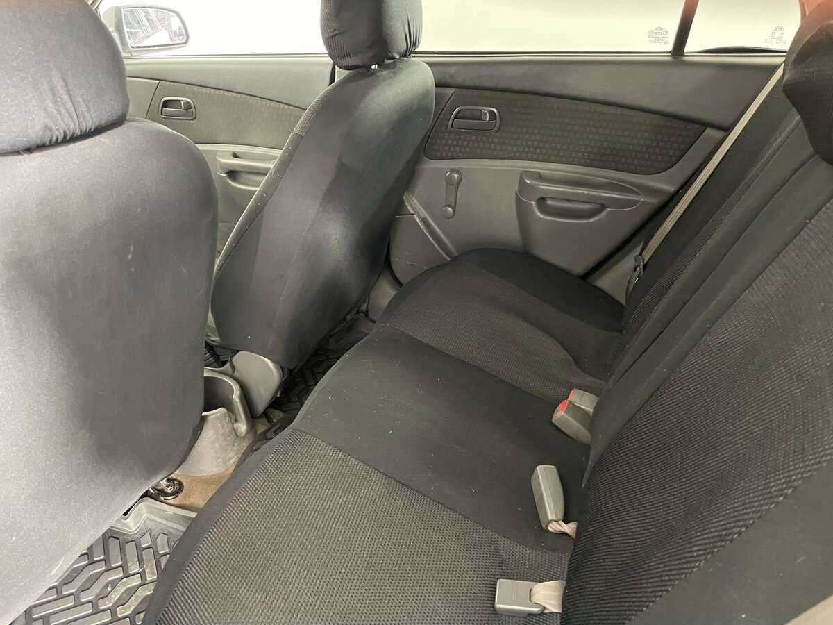 Kia Rio с пробегом — 2007 год. Фото: #17