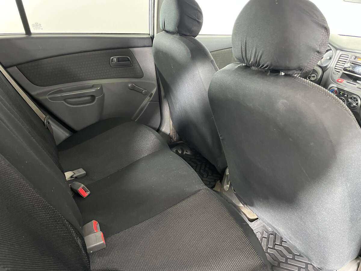 Kia Rio с пробегом — 2007 год. Фото: #18