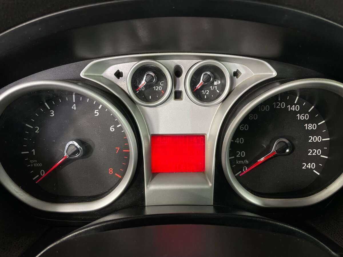 Ford Focus с пробегом — 2010 год. Фото: #12