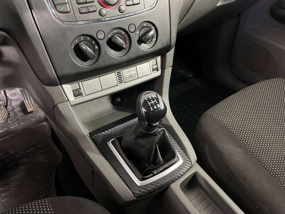 Ford Focus с пробегом — 2010 год. Фото: #13