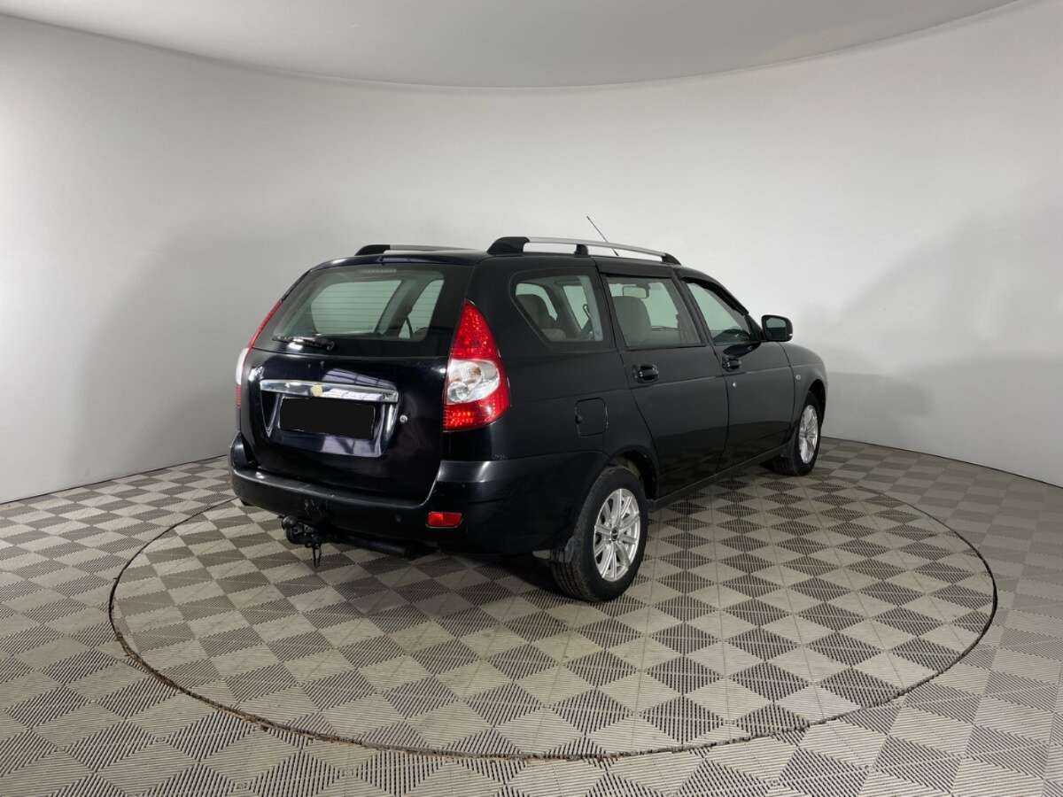 Lada (ВАЗ) Priora с пробегом — 2012 год. Фото: #3