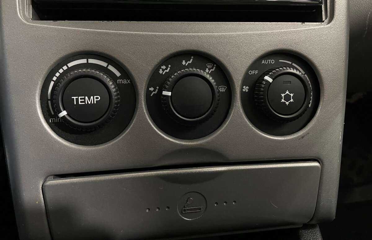 Lada (ВАЗ) Priora с пробегом — 2012 год. Фото: #13