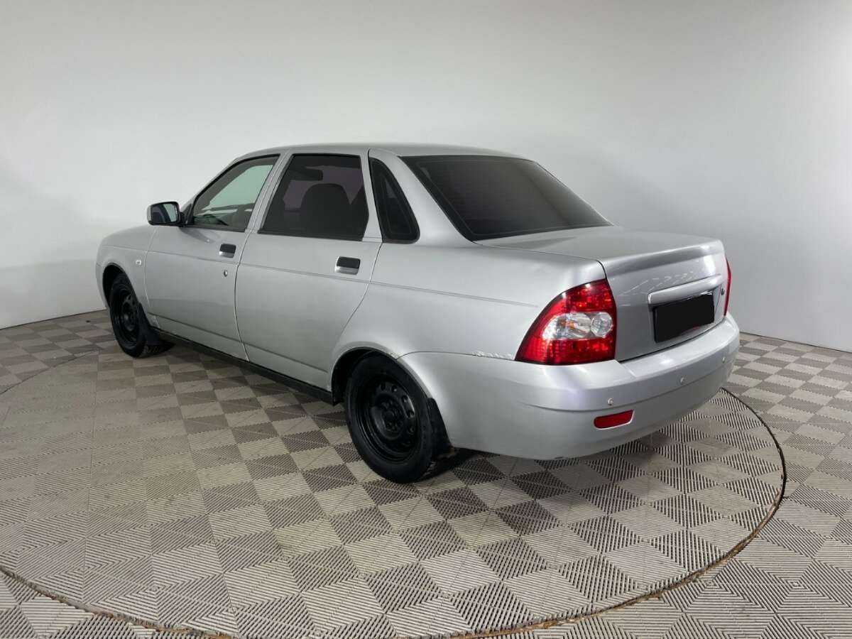 Lada (ВАЗ) Priora с пробегом — 2008 год. Фото: #5