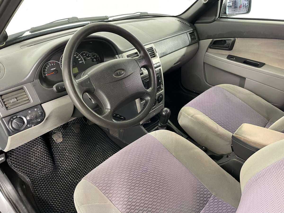 Lada (ВАЗ) Priora с пробегом — 2008 год. Фото: #6