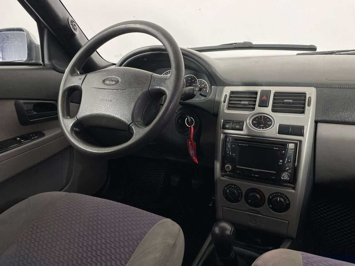 Lada (ВАЗ) Priora с пробегом — 2008 год. Фото: #11