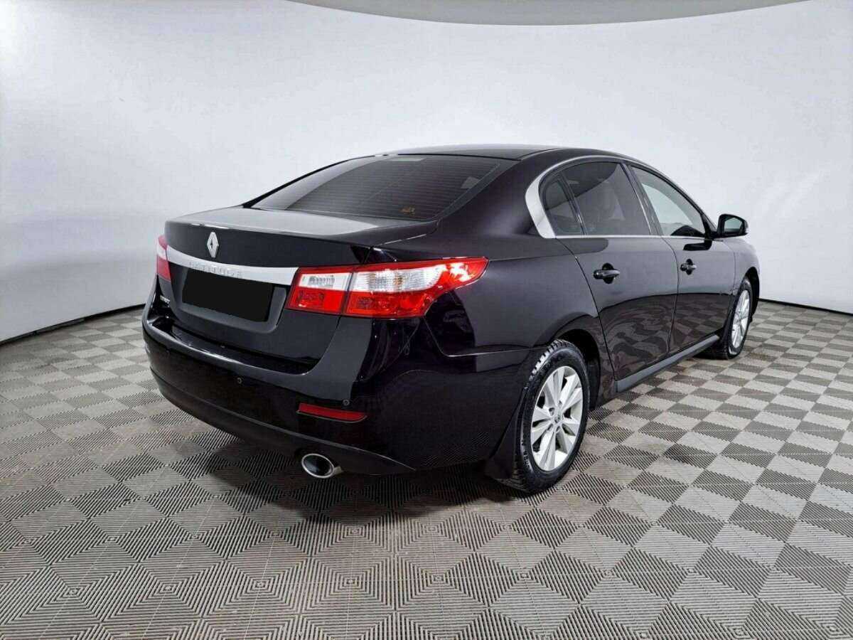 Renault Latitude с пробегом — 2010 год. Фото: #3