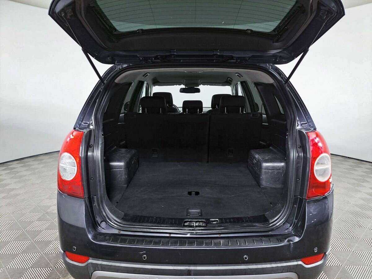 Chevrolet Captiva с пробегом — 2008 год. Фото: #8