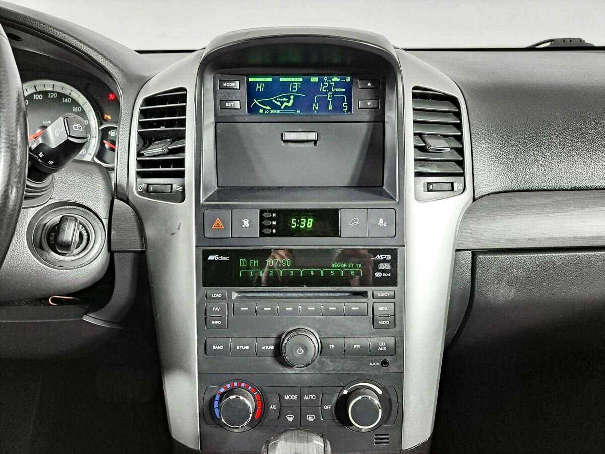 Chevrolet Captiva с пробегом — 2008 год. Фото: #13