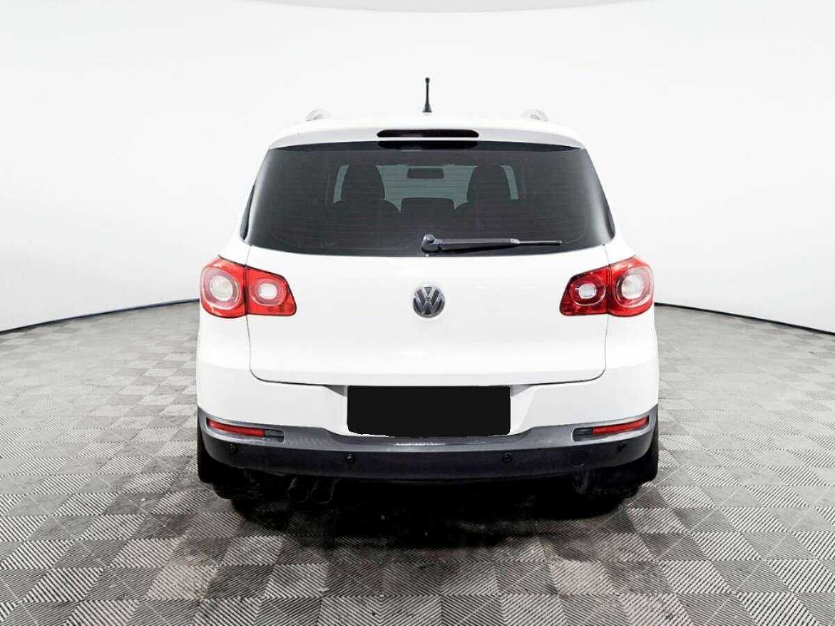 Volkswagen Tiguan с пробегом — 2010 год. Фото: #5