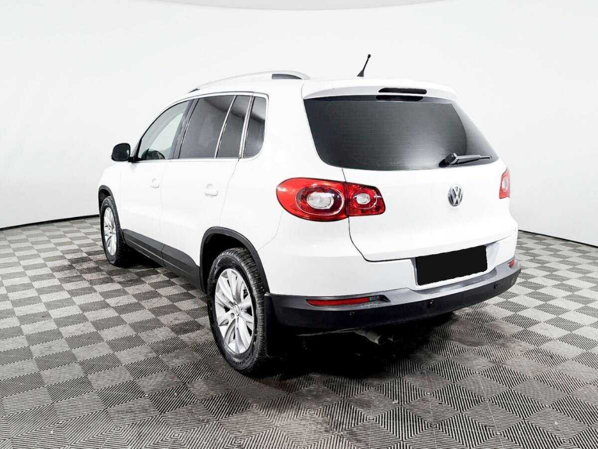 Volkswagen Tiguan с пробегом — 2010 год. Фото: #6