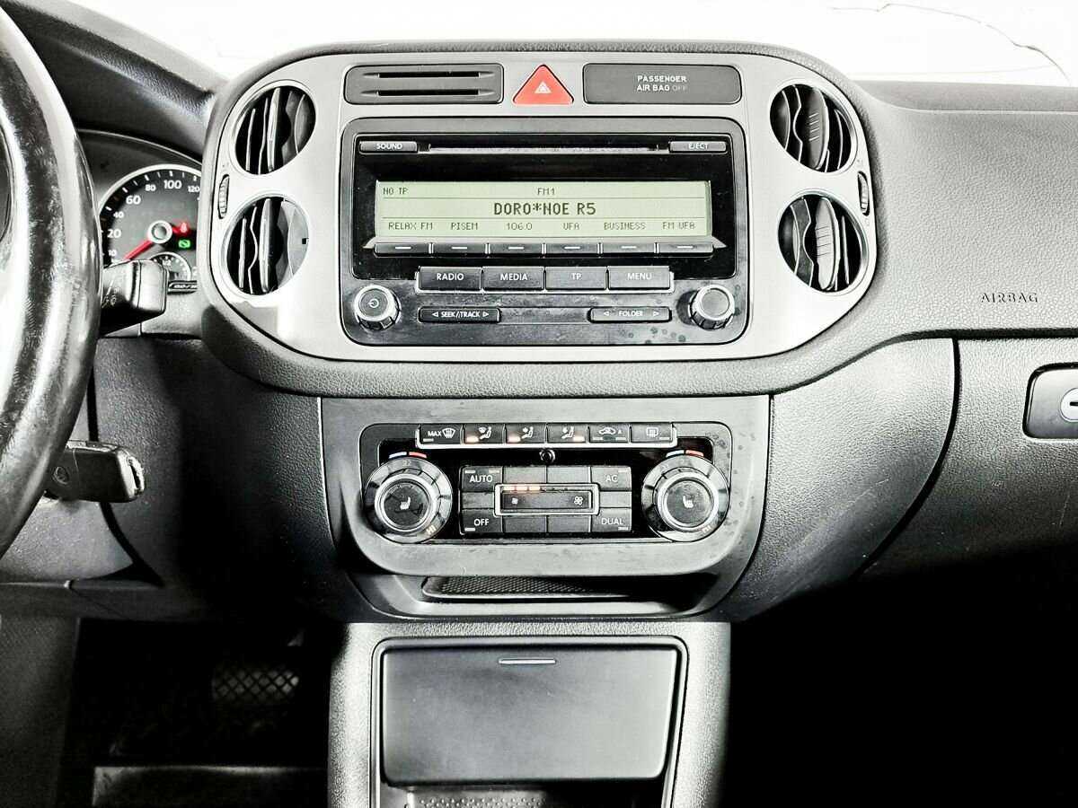 Volkswagen Tiguan с пробегом — 2010 год. Фото: #12