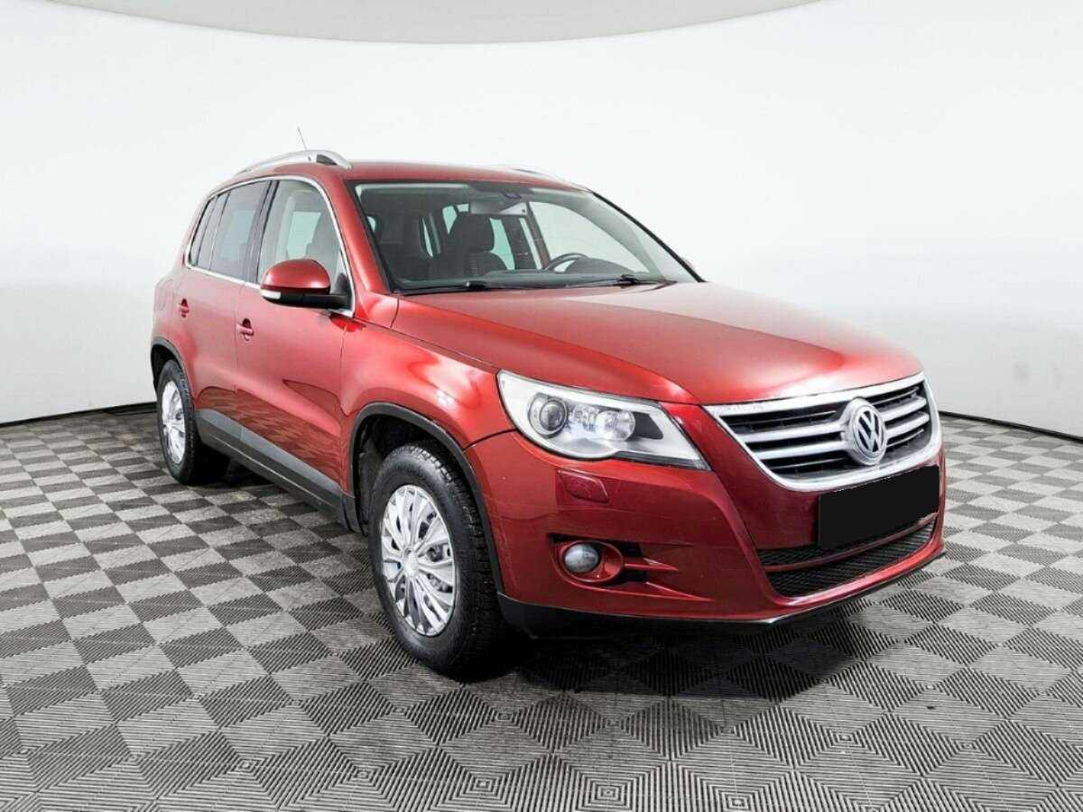 Volkswagen Tiguan с пробегом — 2010 год. Фото: #2