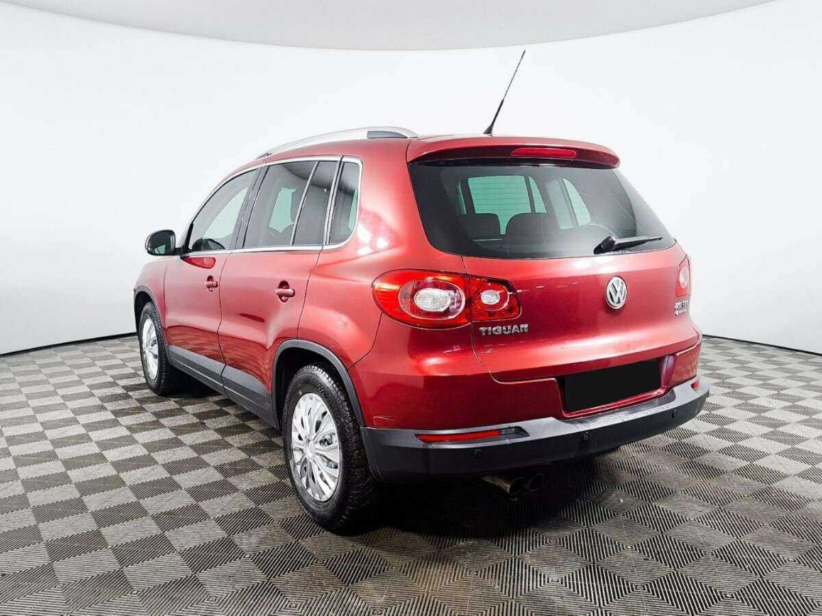 Volkswagen Tiguan с пробегом — 2010 год. Фото: #6