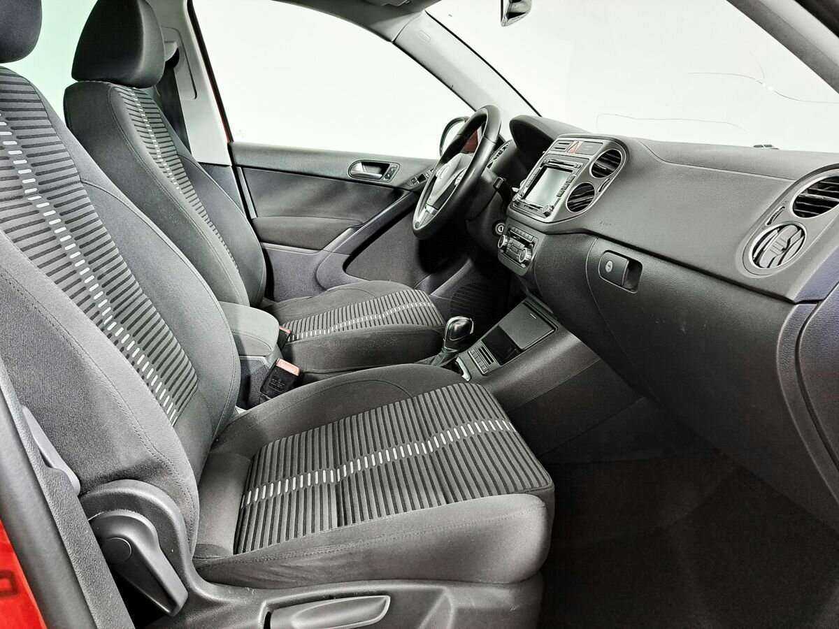 Volkswagen Tiguan с пробегом — 2010 год. Фото: #8