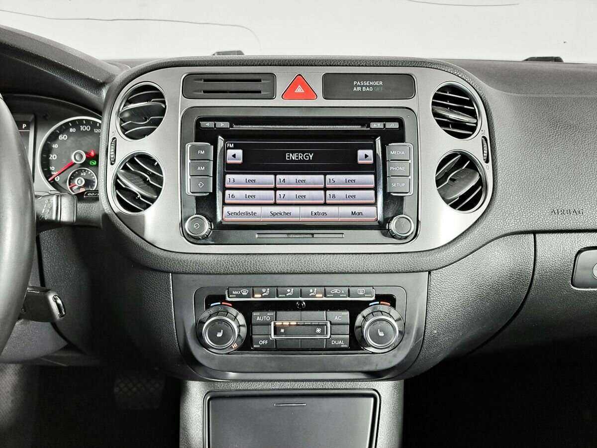 Volkswagen Tiguan с пробегом — 2010 год. Фото: #12