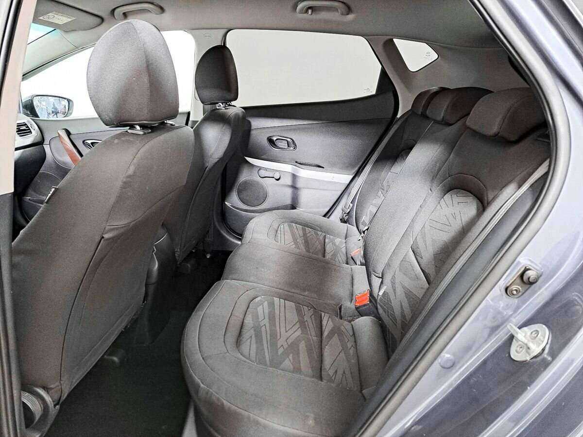 Kia Ceed с пробегом — 2013 год. Фото: #11