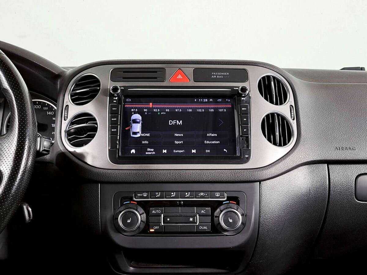 Volkswagen Tiguan с пробегом — 2010 год. Фото: #12