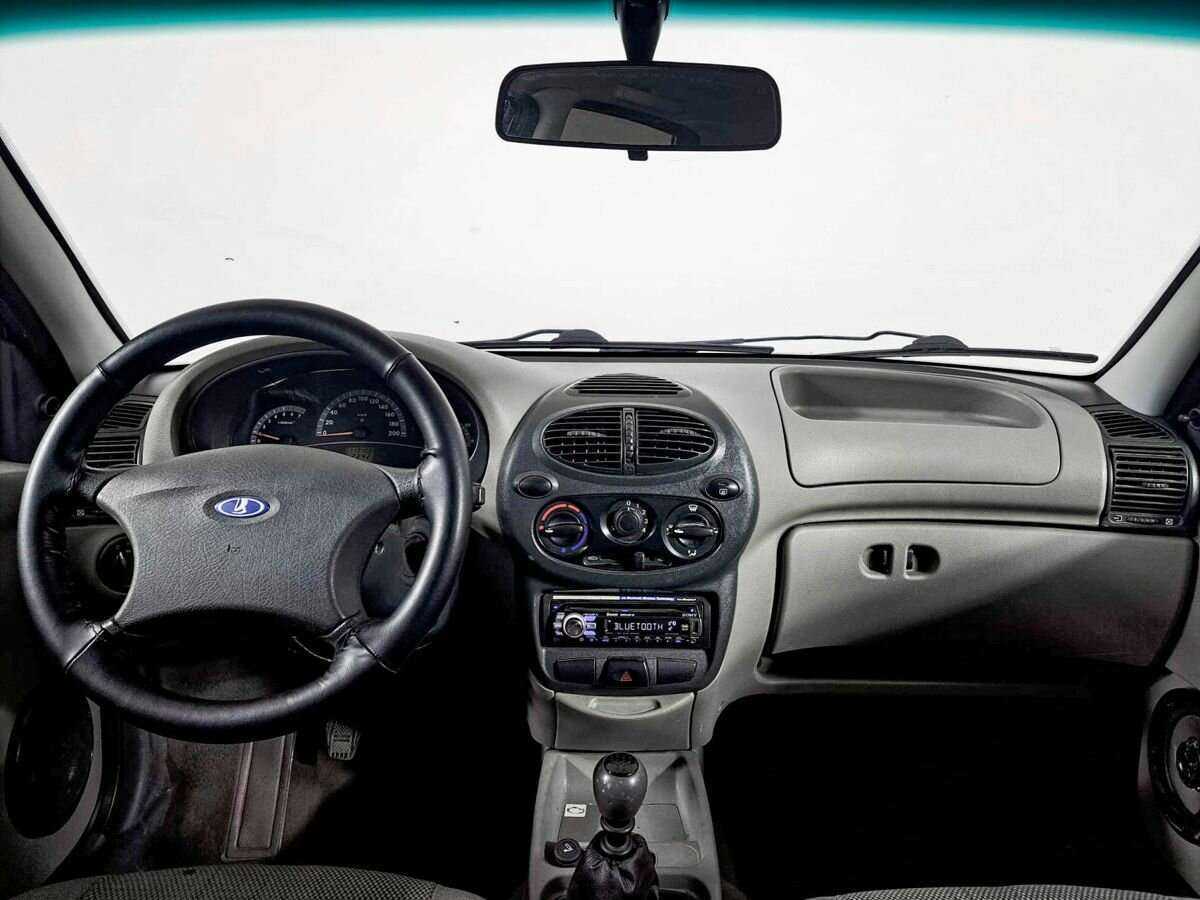 Lada (ВАЗ) Kalina с пробегом — 2008 год. Фото: #11