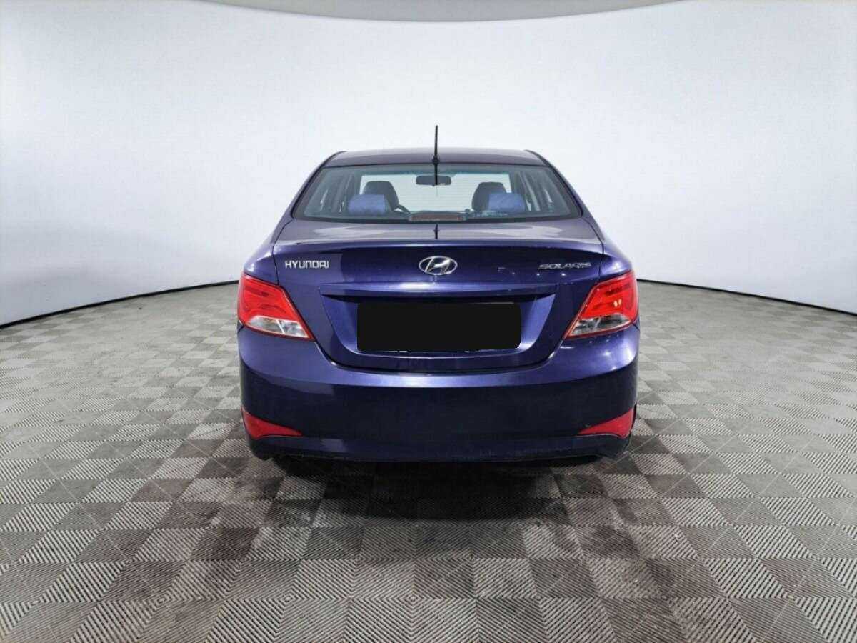 Hyundai Solaris с пробегом — 2014 год. Фото: #4