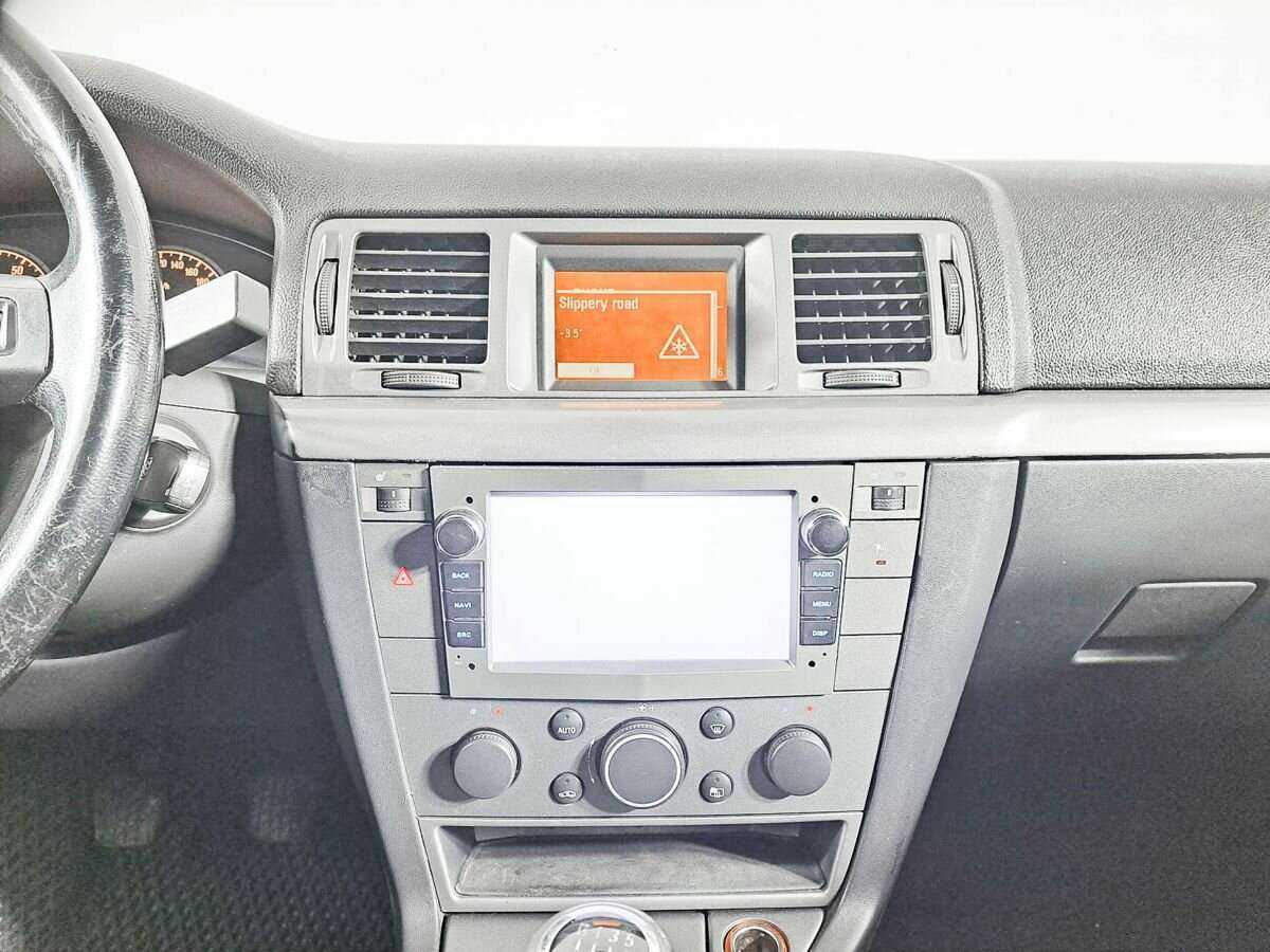 Opel Vectra с пробегом — 2007 год. Фото: #11