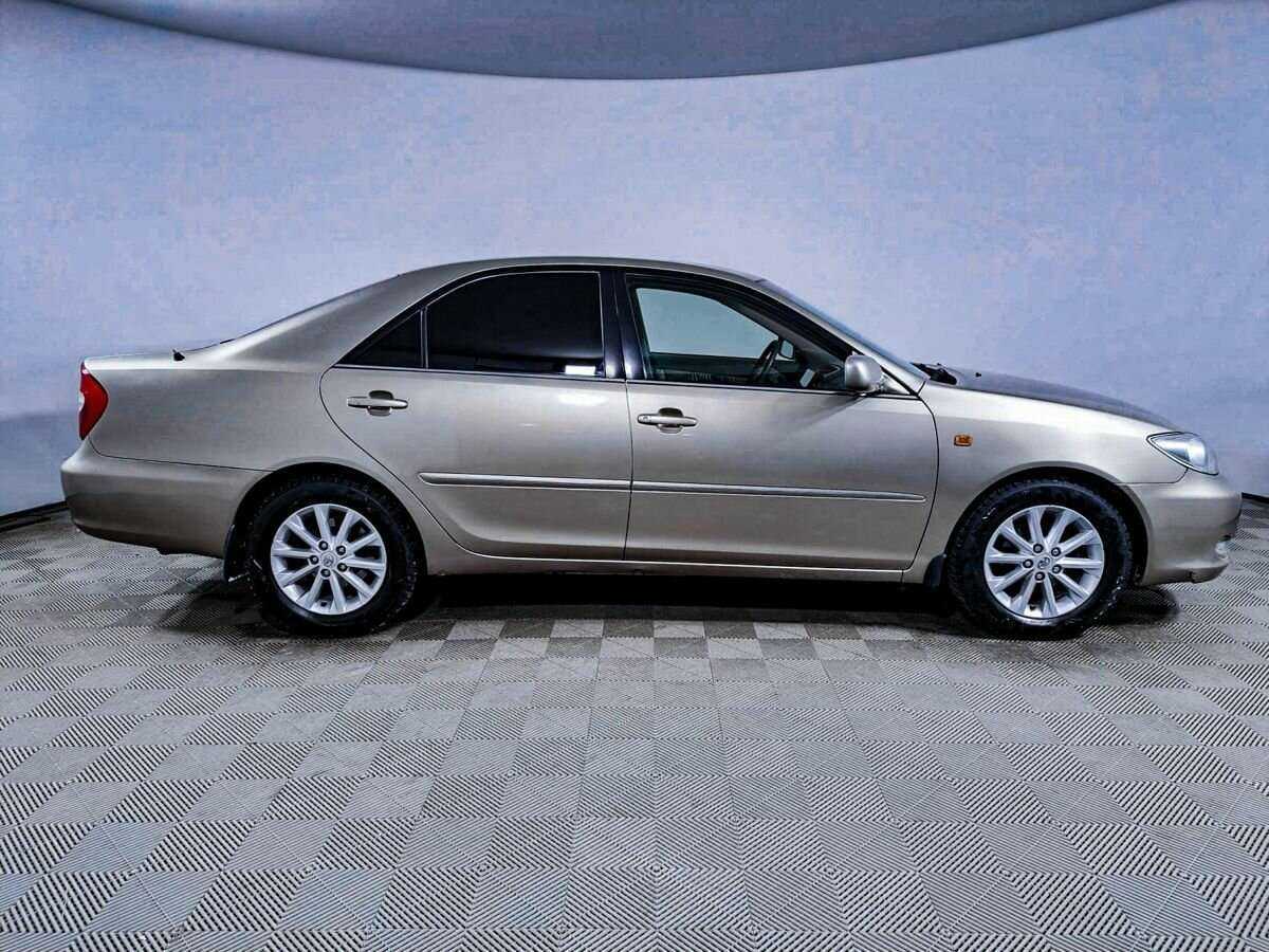 Toyota Camry с пробегом — 2002 год. Фото: #3