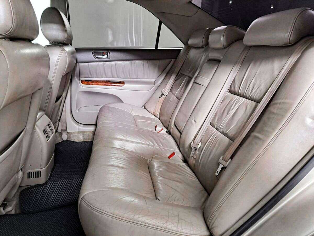 Toyota Camry с пробегом — 2002 год. Фото: #9