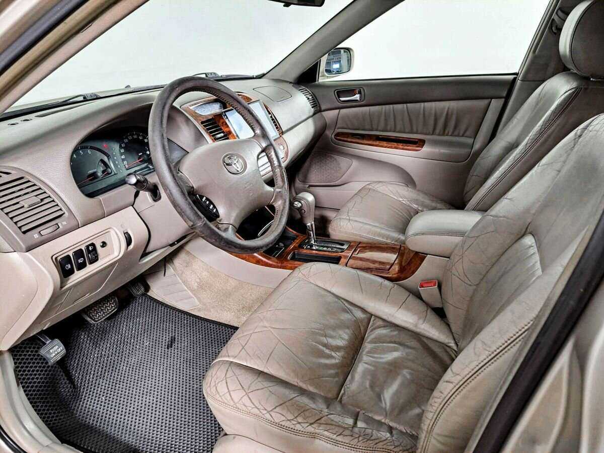 Toyota Camry с пробегом — 2002 год. Фото: #13