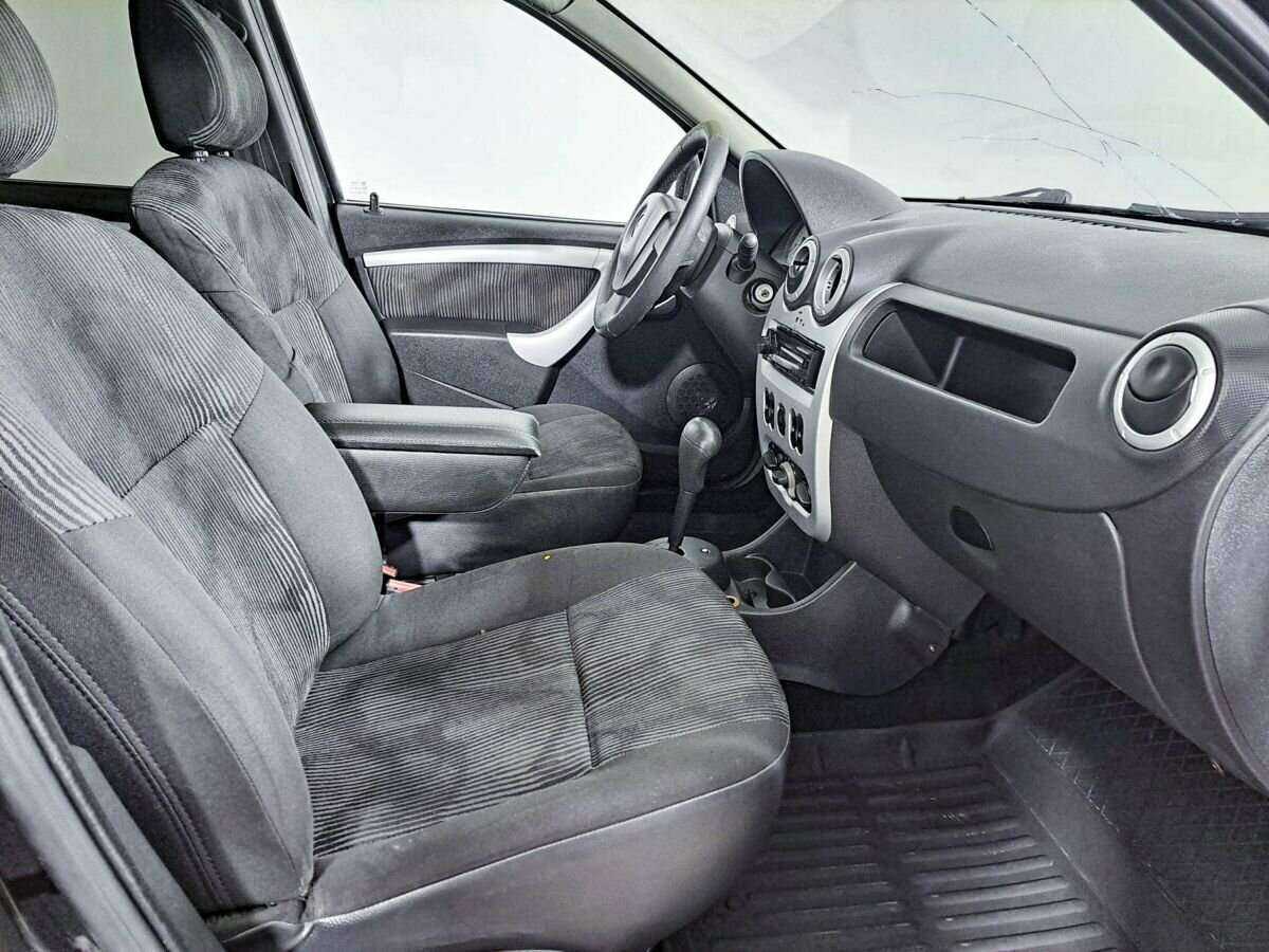 Renault Logan с пробегом — 2011 год. Фото: #8