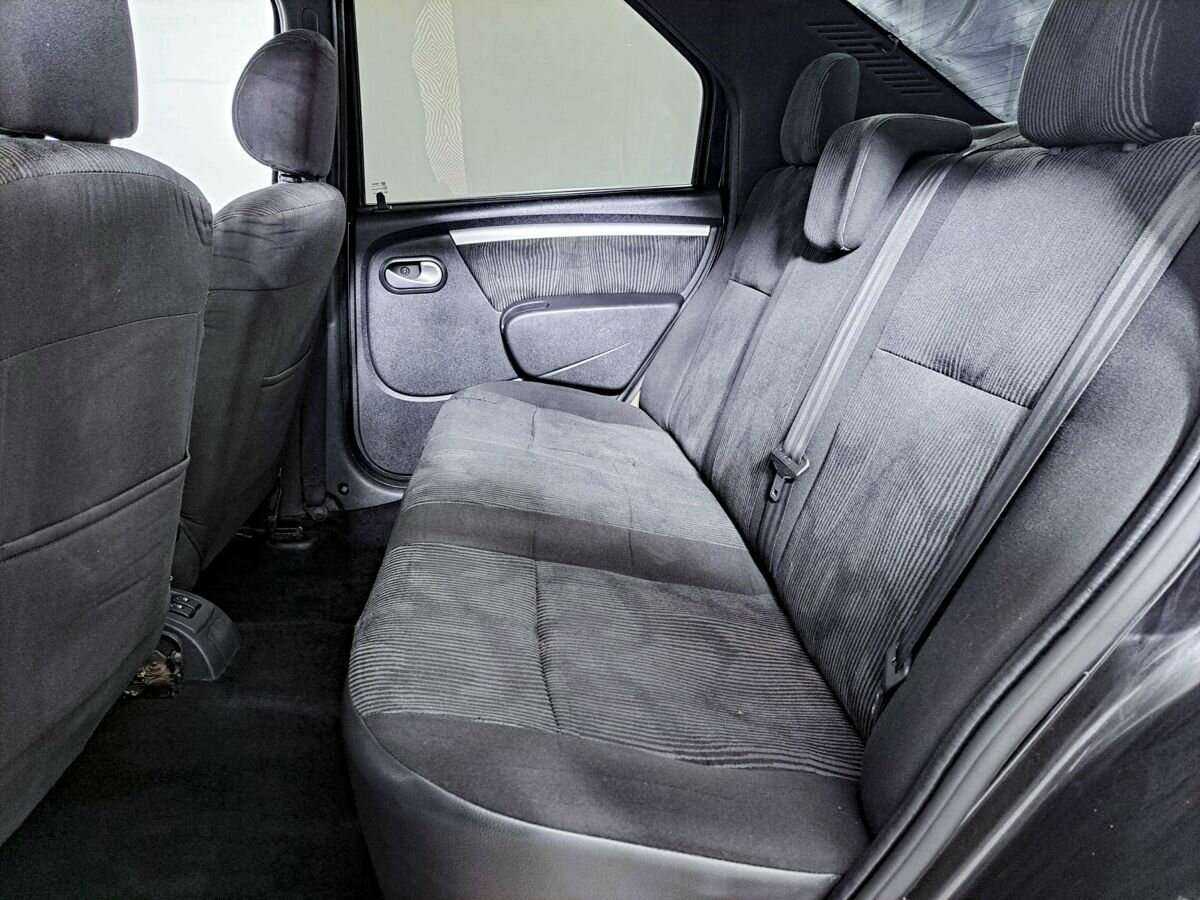 Renault Logan с пробегом — 2011 год. Фото: #9