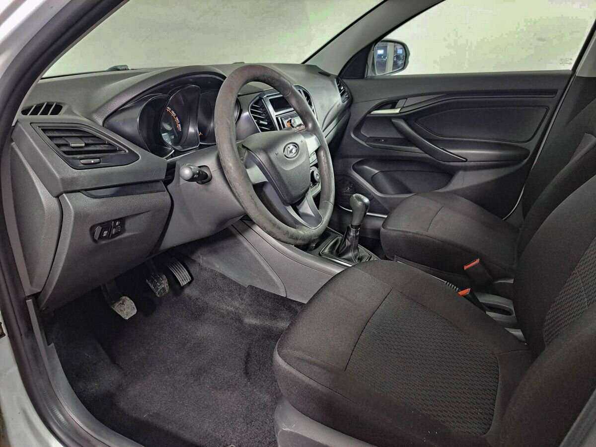 Lada (ВАЗ) Vesta с пробегом — 2020 год. Фото: #11