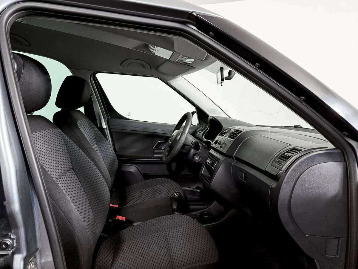 Skoda Roomster с пробегом — 2012 год. Фото: #8