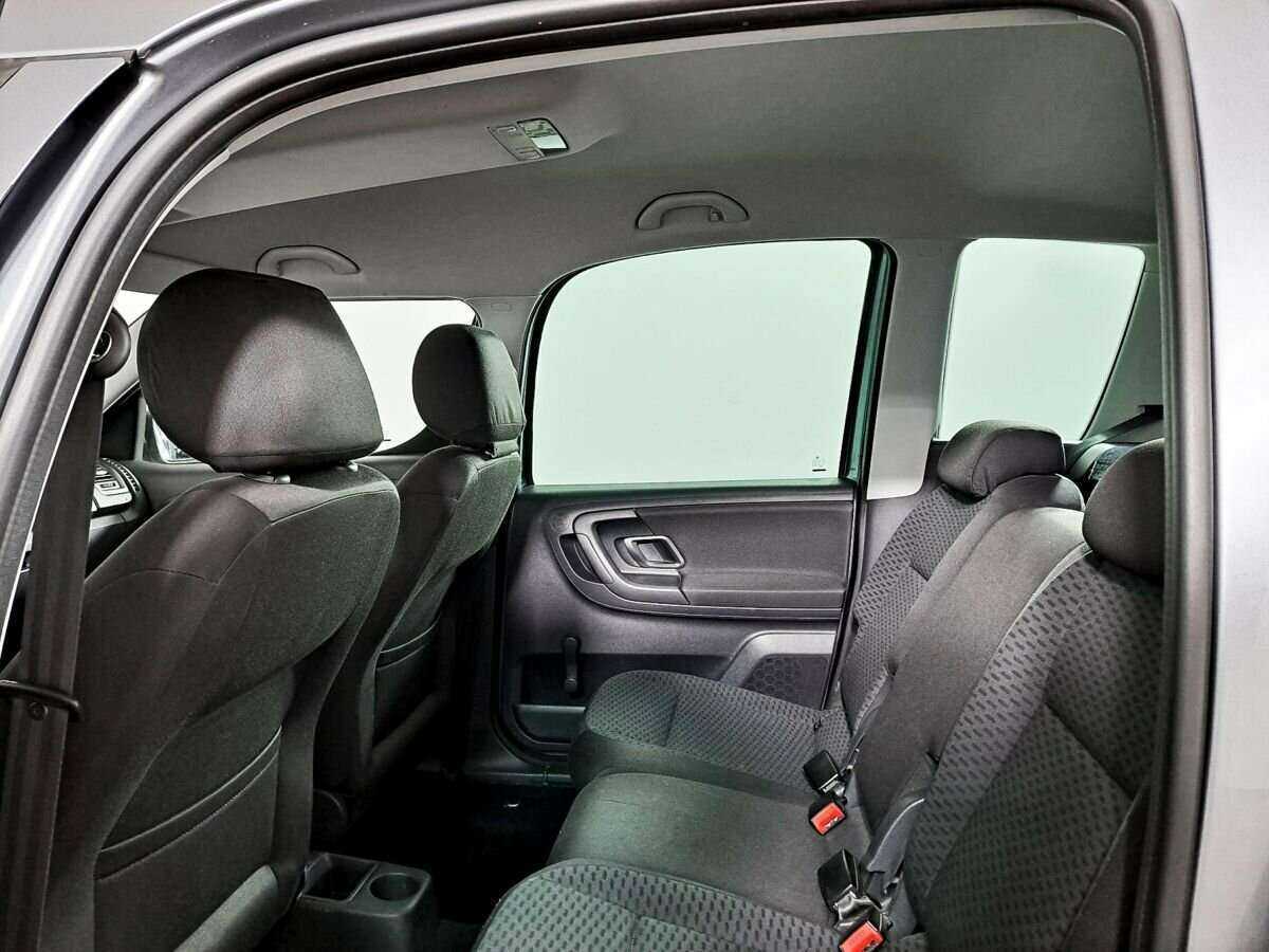 Skoda Roomster с пробегом — 2012 год. Фото: #9
