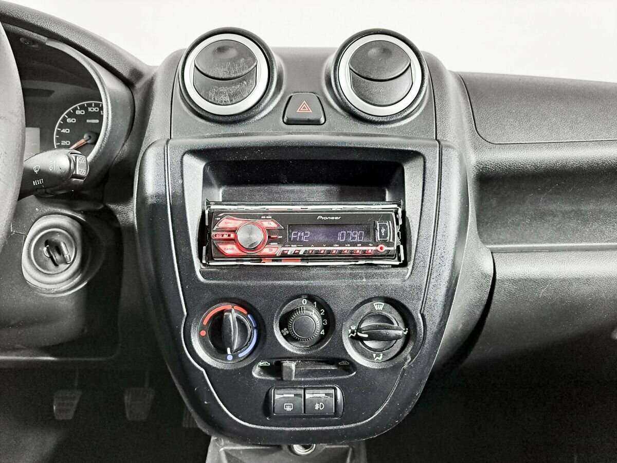 Lada (ВАЗ) Granta с пробегом — 2017 год. Фото: #12