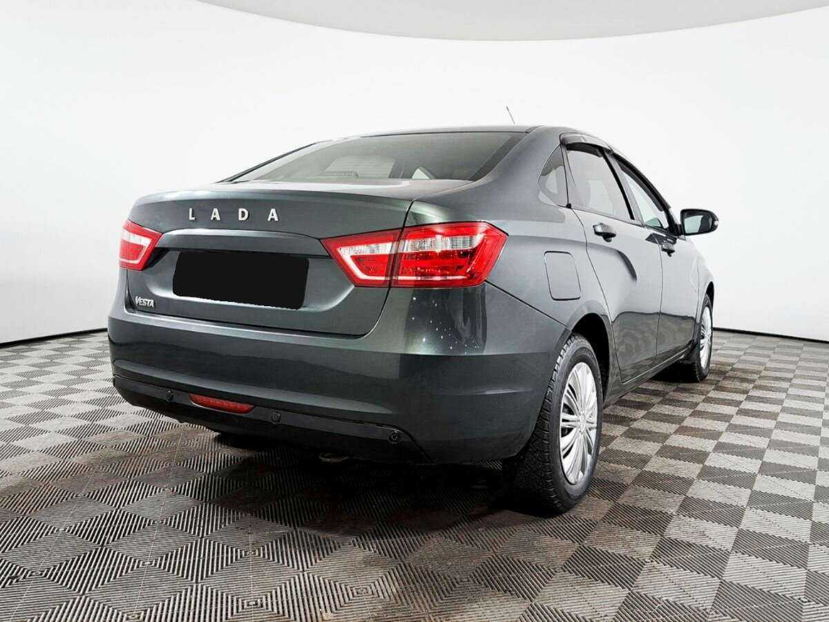 Lada (ВАЗ) Vesta с пробегом — 2017 год. Фото: #3