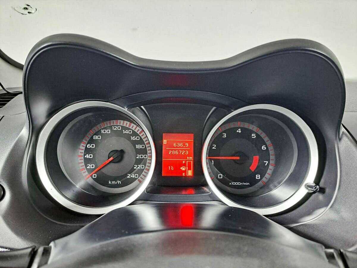 Mitsubishi Lancer с пробегом — 2008 год. Фото: #8